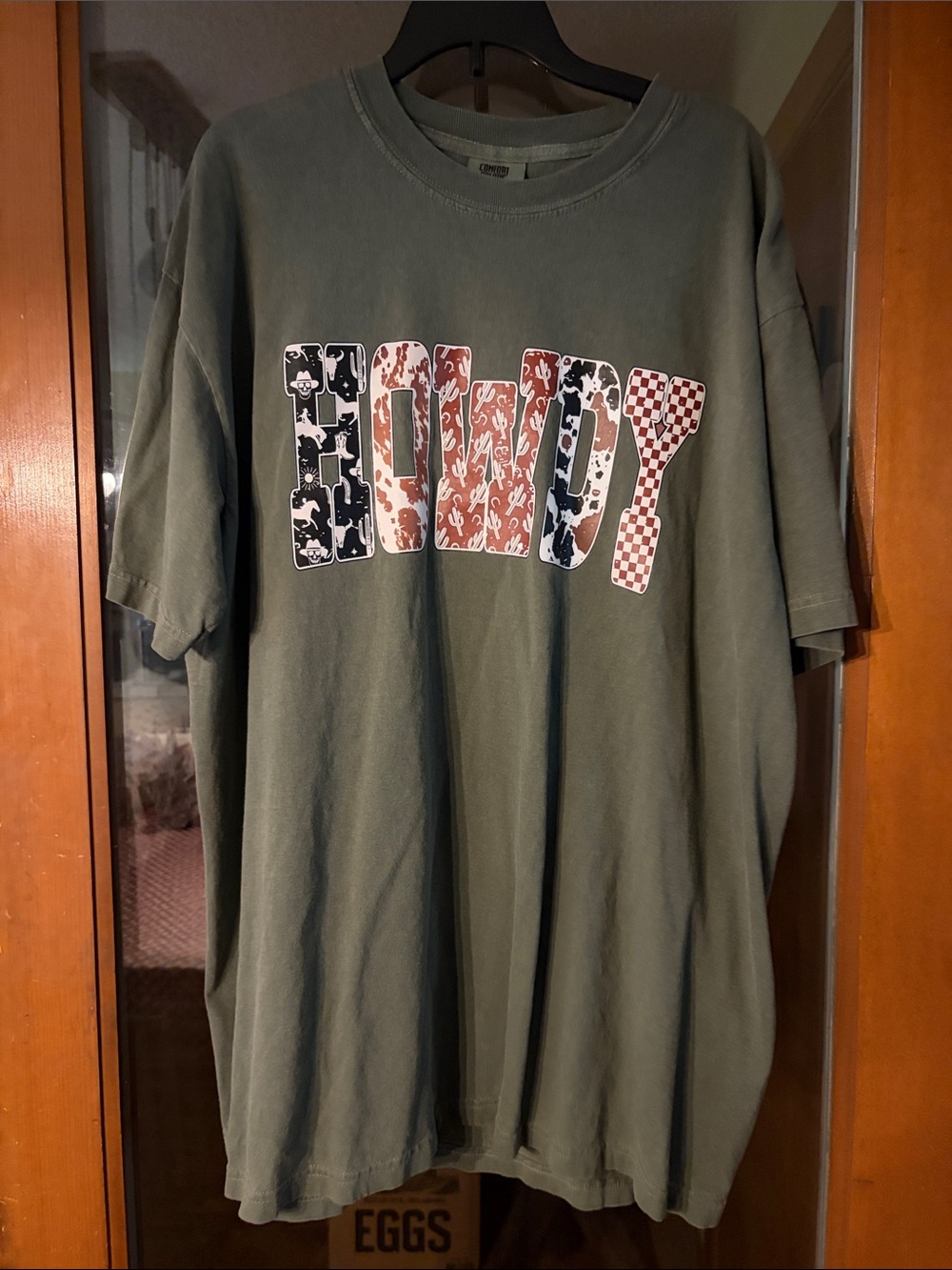 Women’s Howdy Comfort colors size xl tshirt